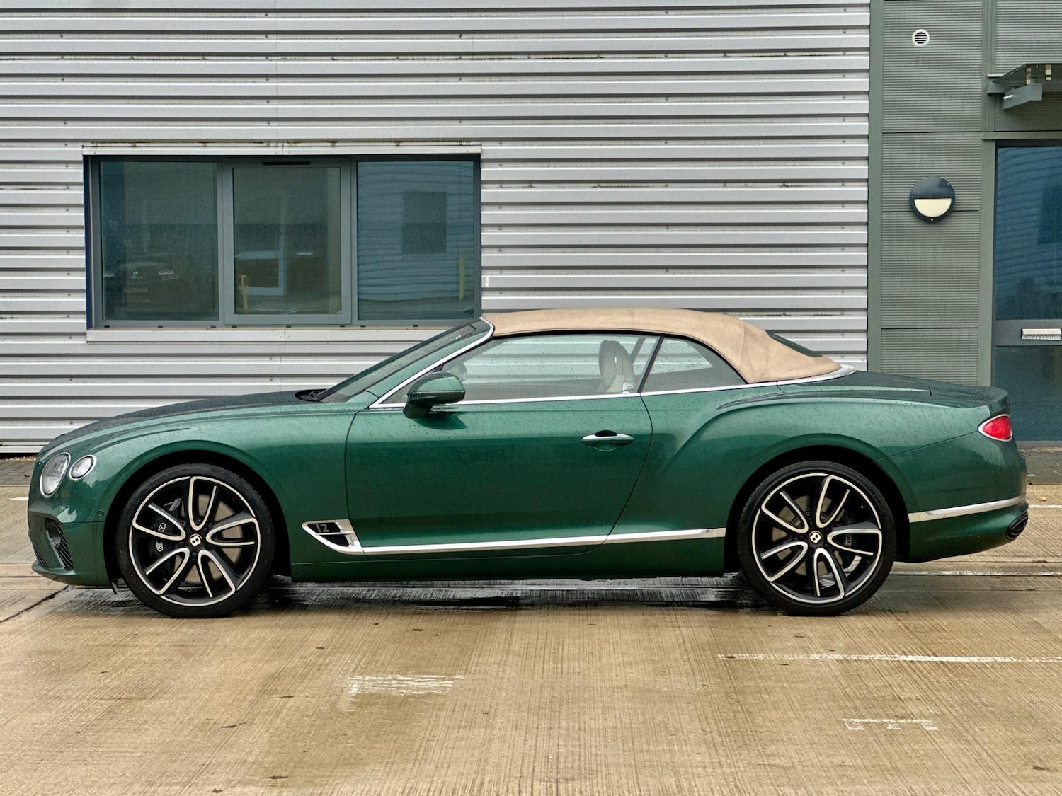 Used Bentley Continental 2019 for sale - 76817460: Photo 3
