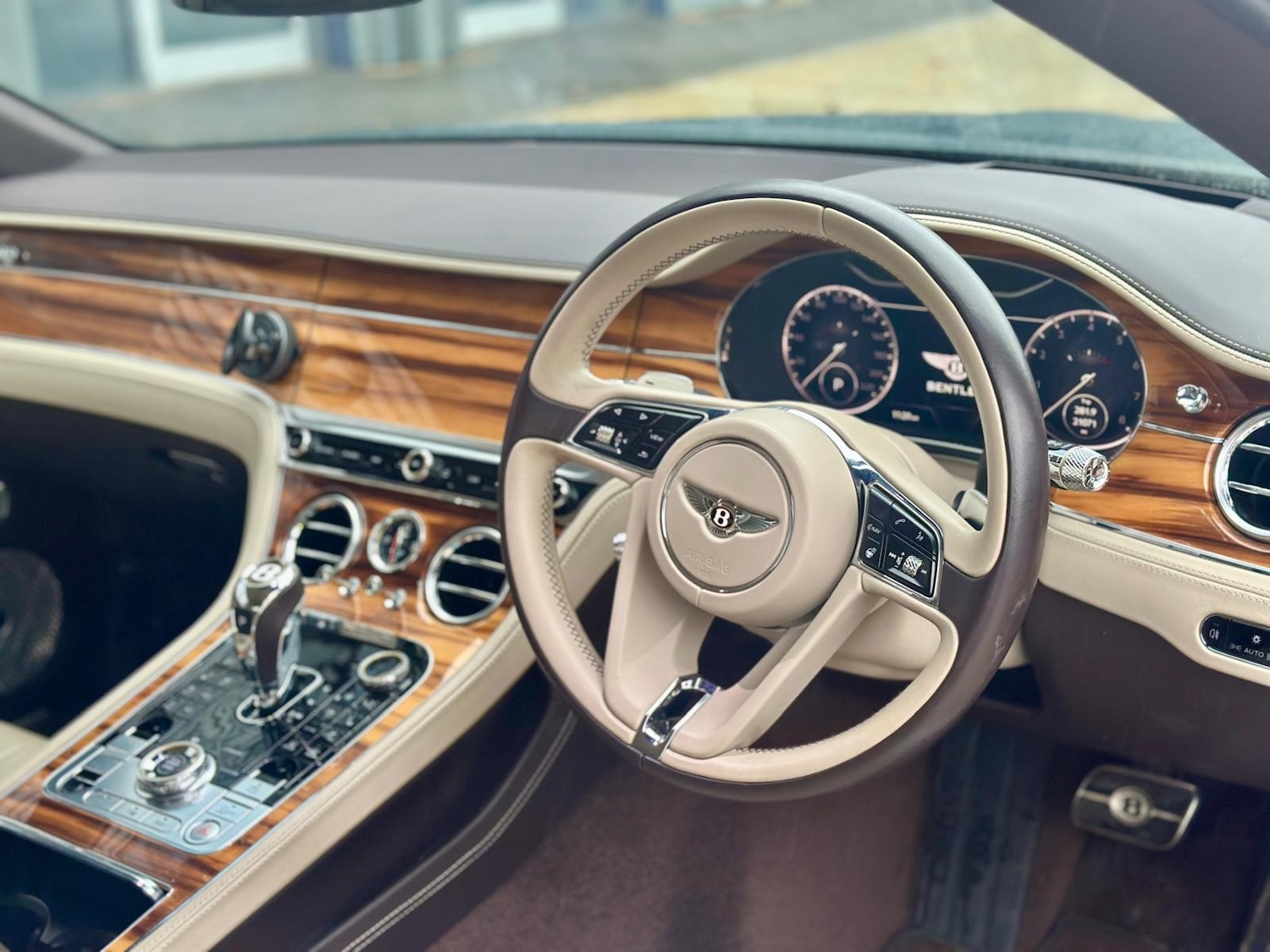 Used Bentley Continental 2019 for sale - 76817460: Photo 8