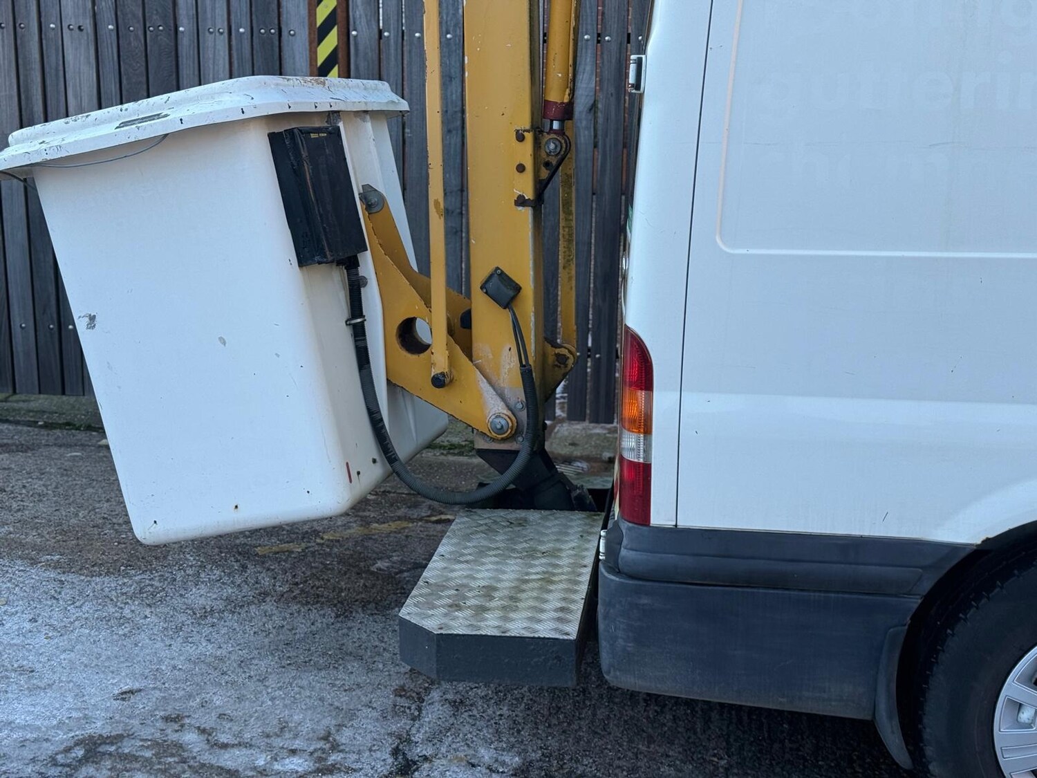 Used Ford Transit 2001 for sale - 77099987: Photo 9