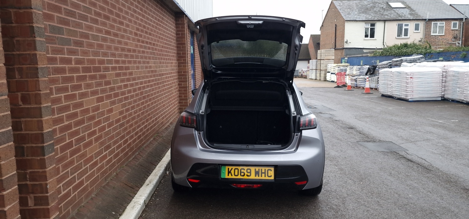 Used Peugeot 208 2020 for sale - 77641068: Photo 11