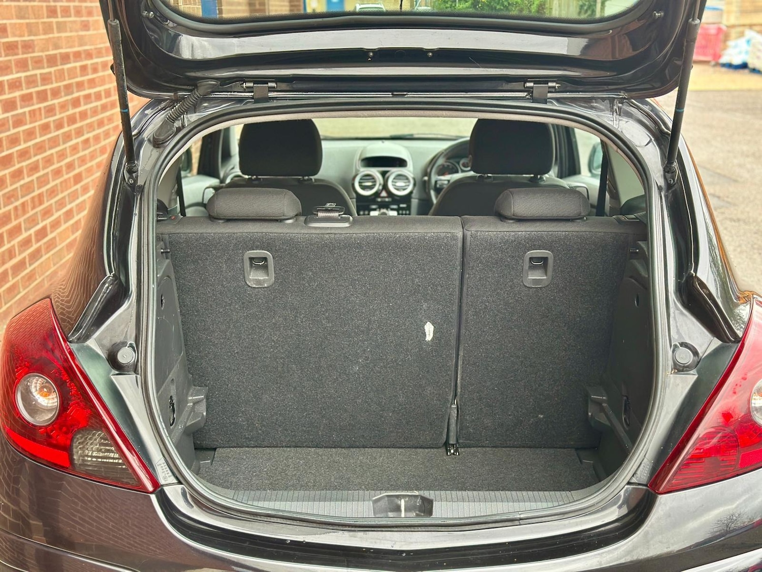 Used Vauxhall Corsa 2011 for sale - 76543153: Photo 12