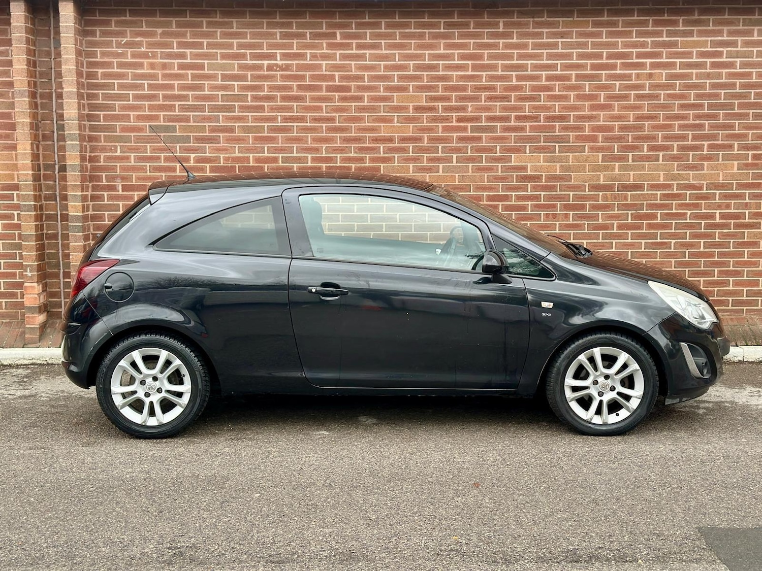 Used Vauxhall Corsa 2011 for sale - 76543153: Photo 4