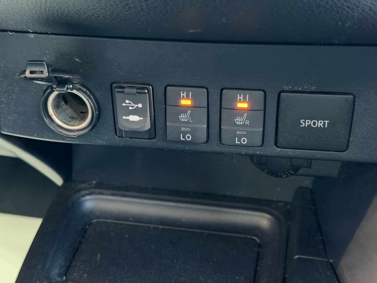 Used Toyota RAV4 2013 for sale - 78175923: Photo 19