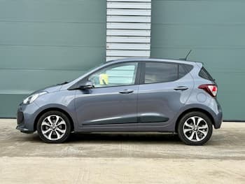 Used Hyundai i10 2017 for sale - 79703599: Photo