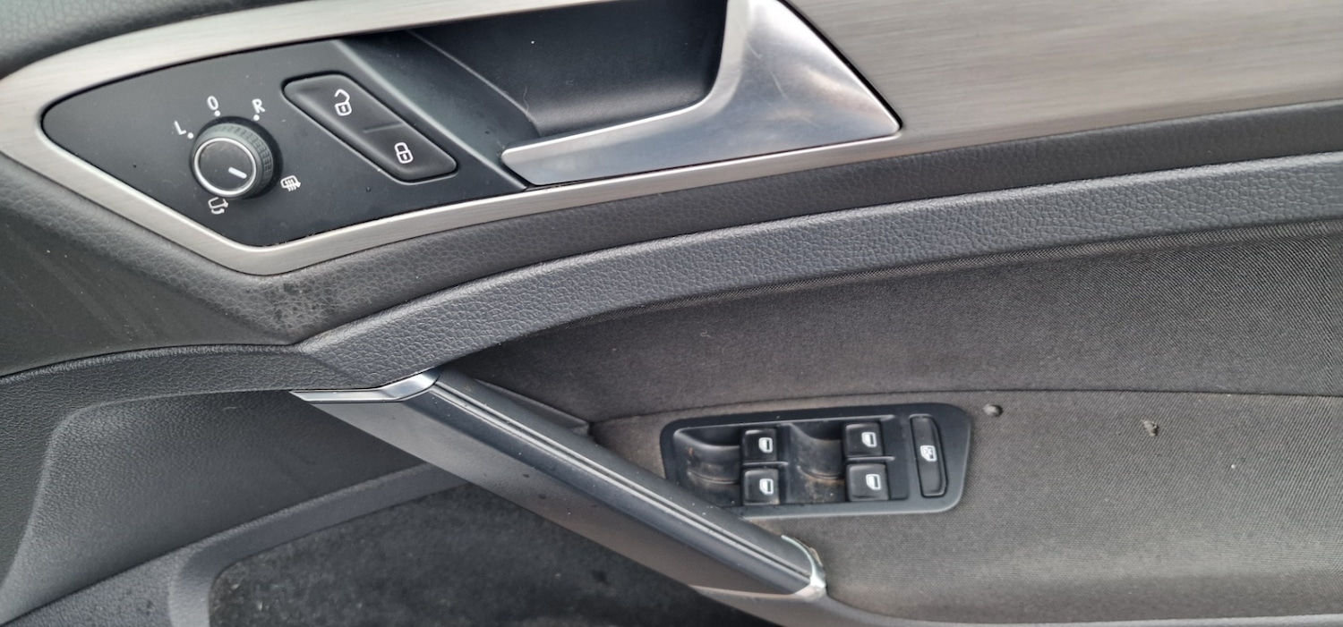 Used Volkswagen Golf 2014 for sale - 78053610: Photo 14