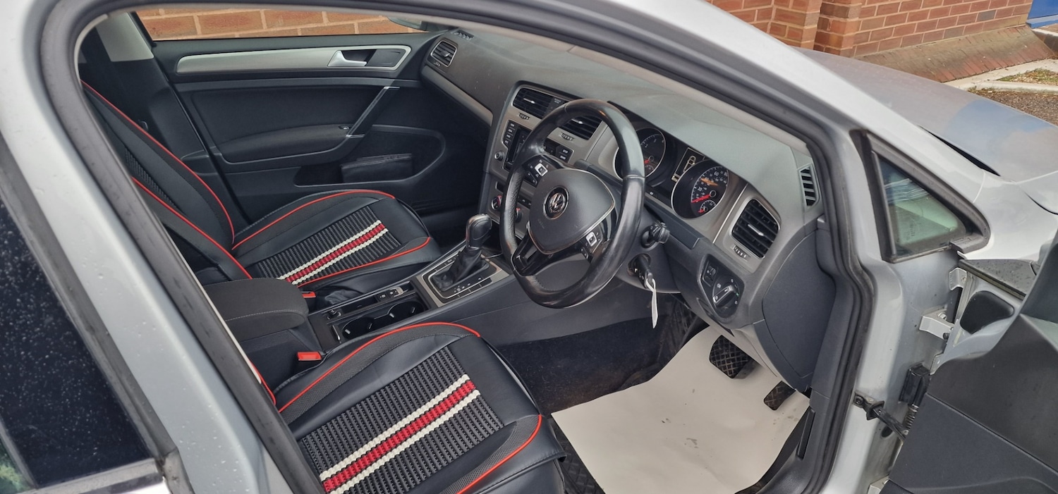 Used Volkswagen Golf 2014 for sale - 78053610: Photo 8