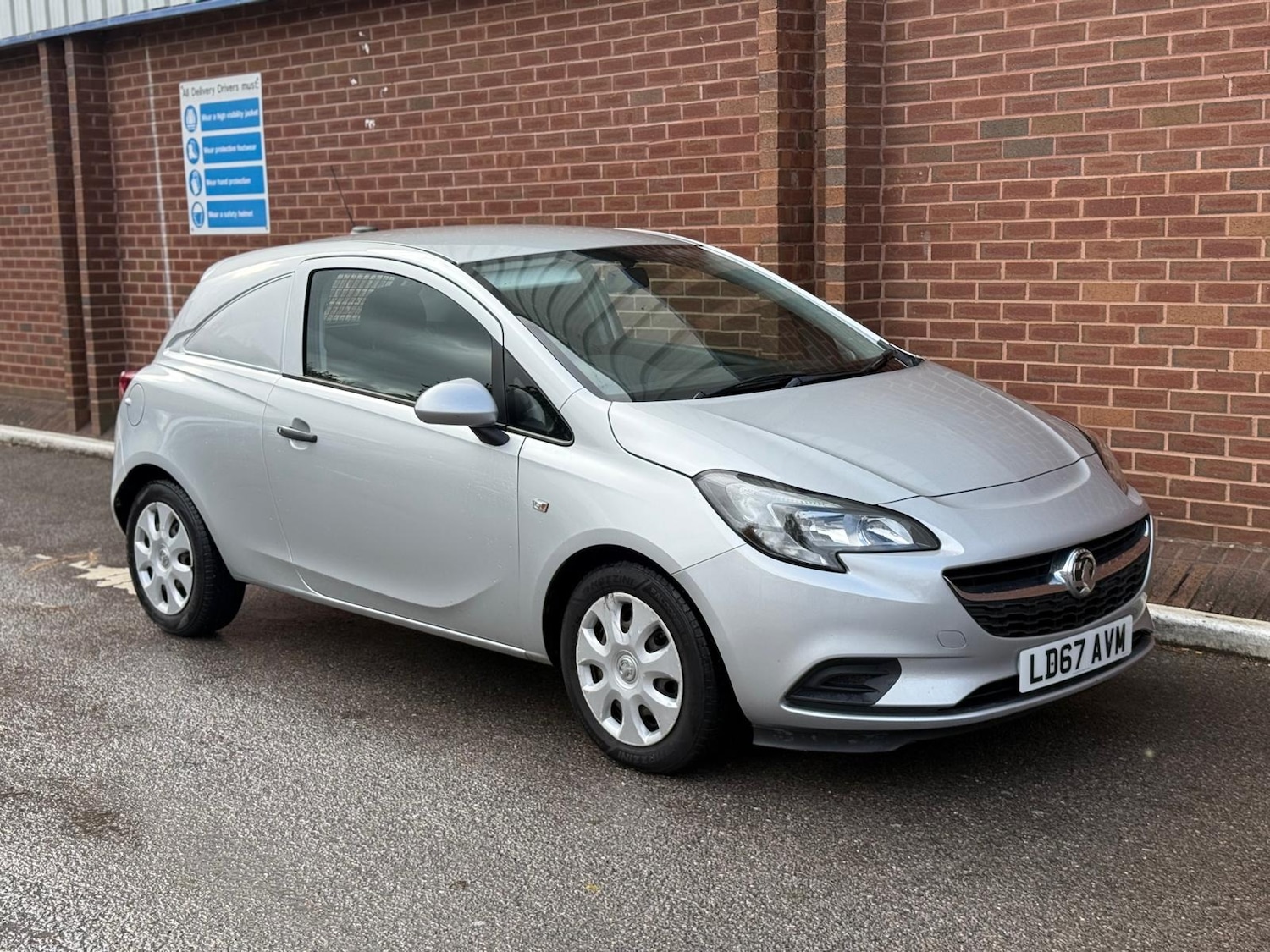 Used Vauxhall Corsa 2017 for sale - 76343830: Photo 2
