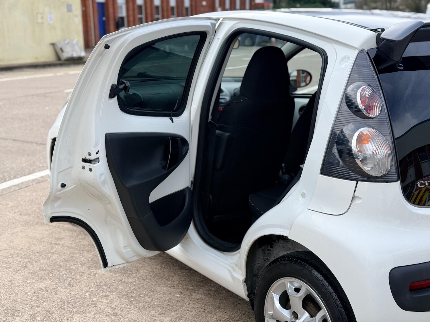 Used Citroen C1 2013 for sale - 77882547: Photo 14