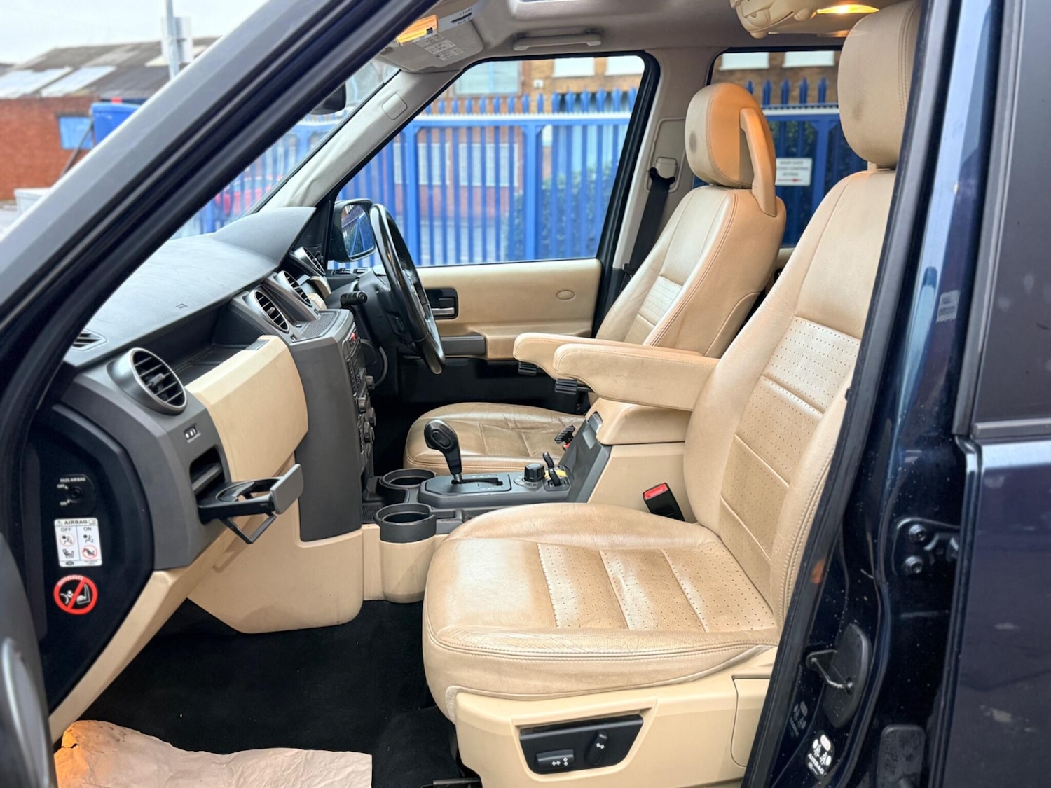 Used Land Rover Discovery 3 for sale - 77267229: Photo 2