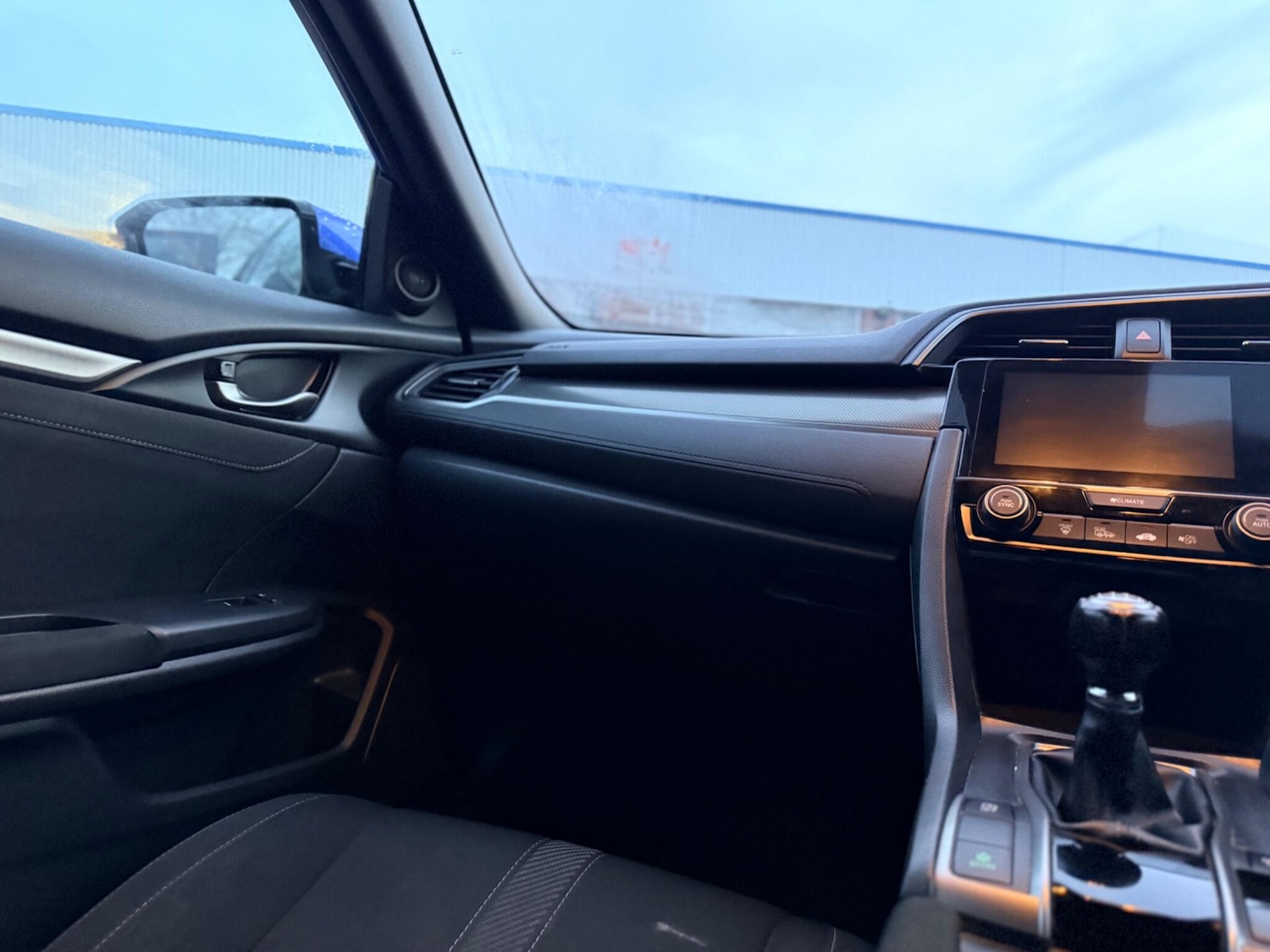 Used Honda Civic 2017 for sale - 77314780: Photo 21