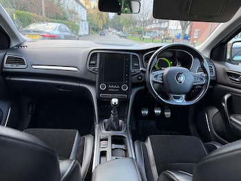 Used Renault Megane 2017 for sale - 78561000: Photo