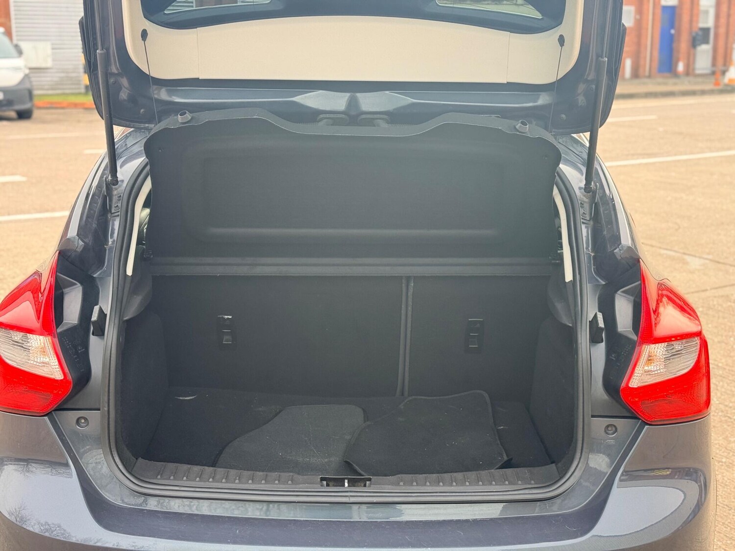 Used Ford Focus for sale - 77599097: Photo 37