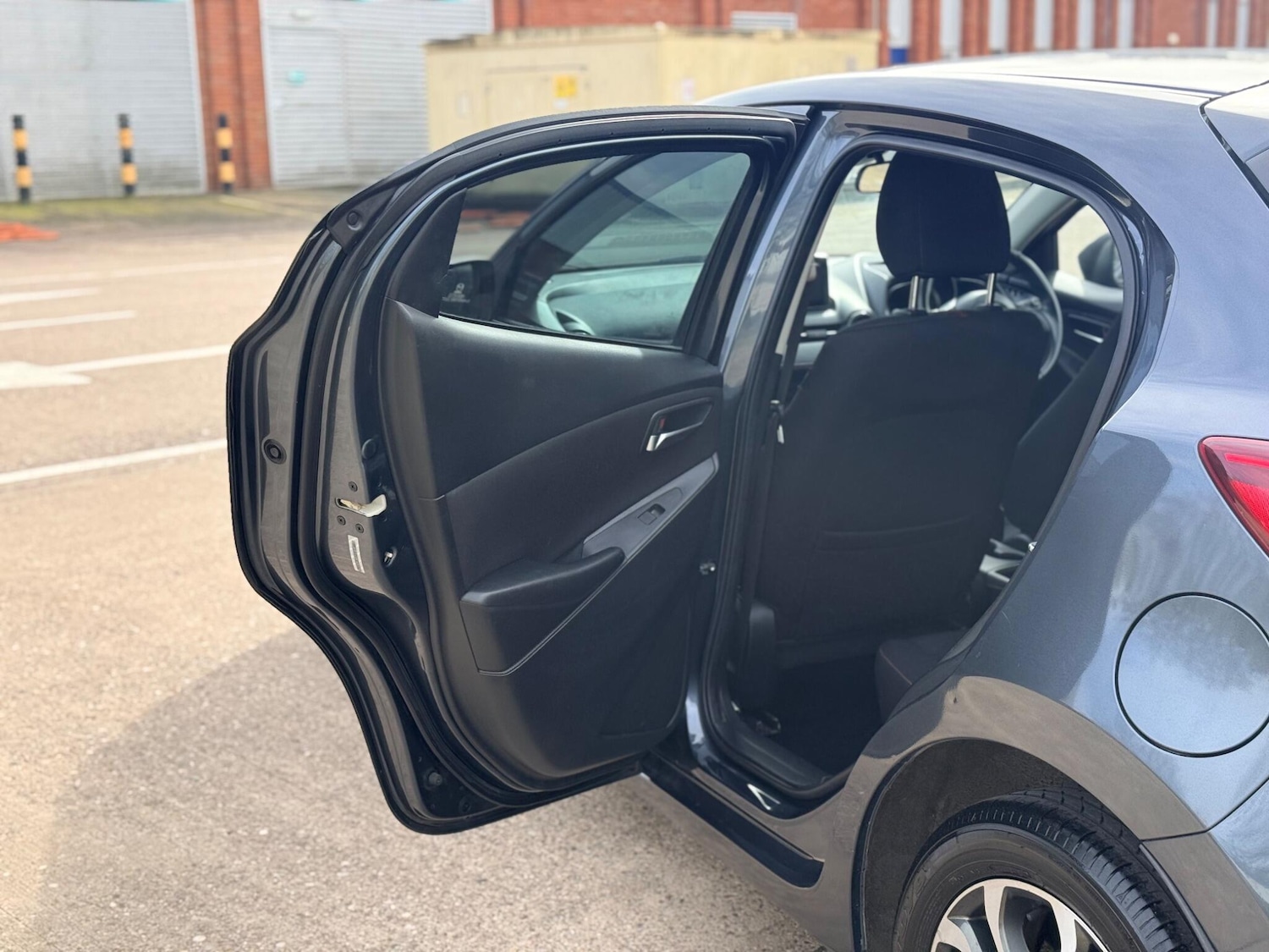 Used Mazda Mazda2 2016 for sale - 78141583: Photo 14