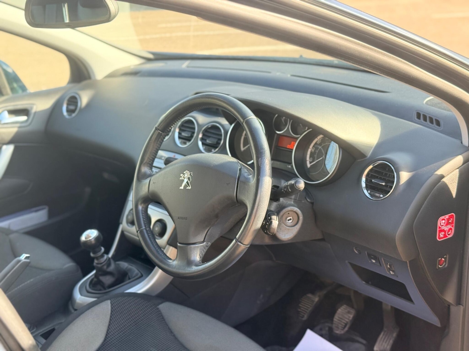 Used Peugeot 308 2012 for sale - 77883244: Photo 11