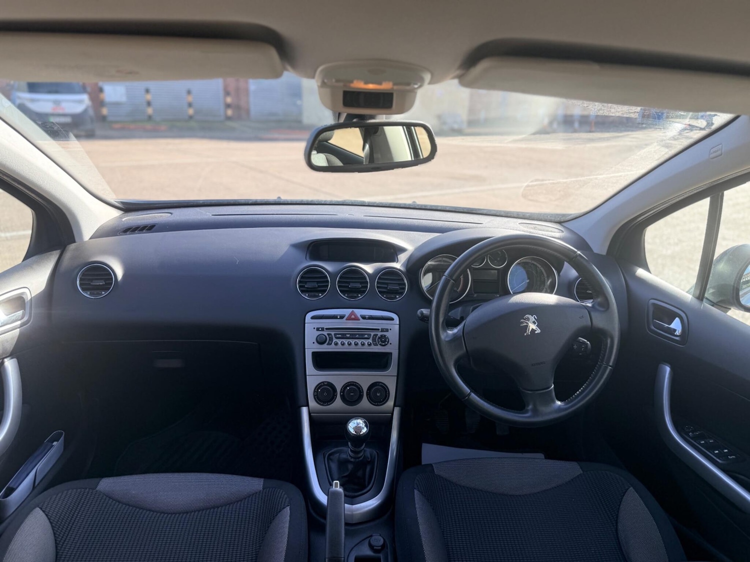 Used Peugeot 308 2012 for sale - 77883244: Photo 23