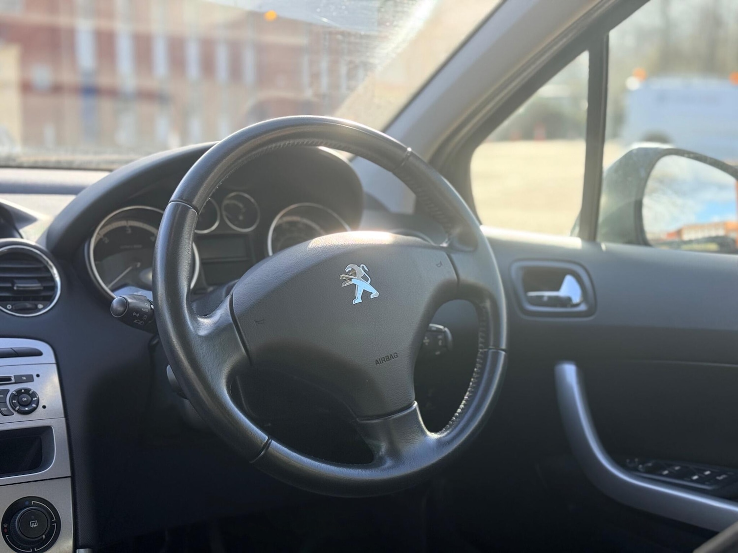 Used Peugeot 308 2012 for sale - 77883244: Photo 24