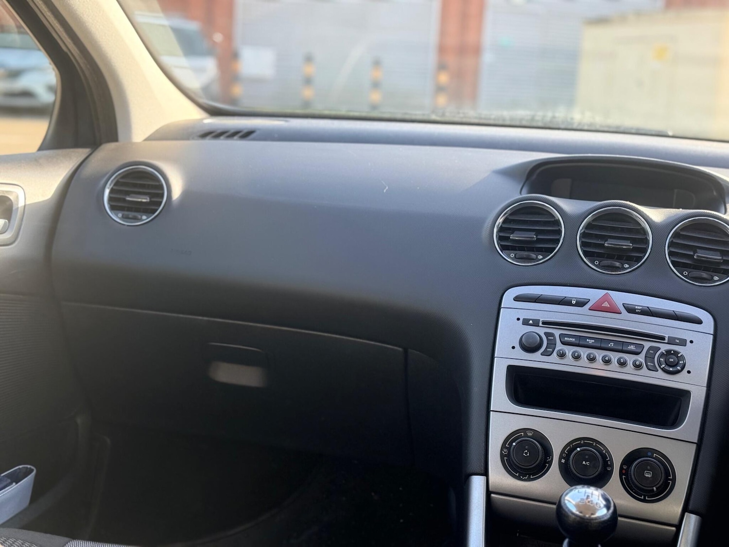 Used Peugeot 308 2012 for sale - 77883244: Photo 25