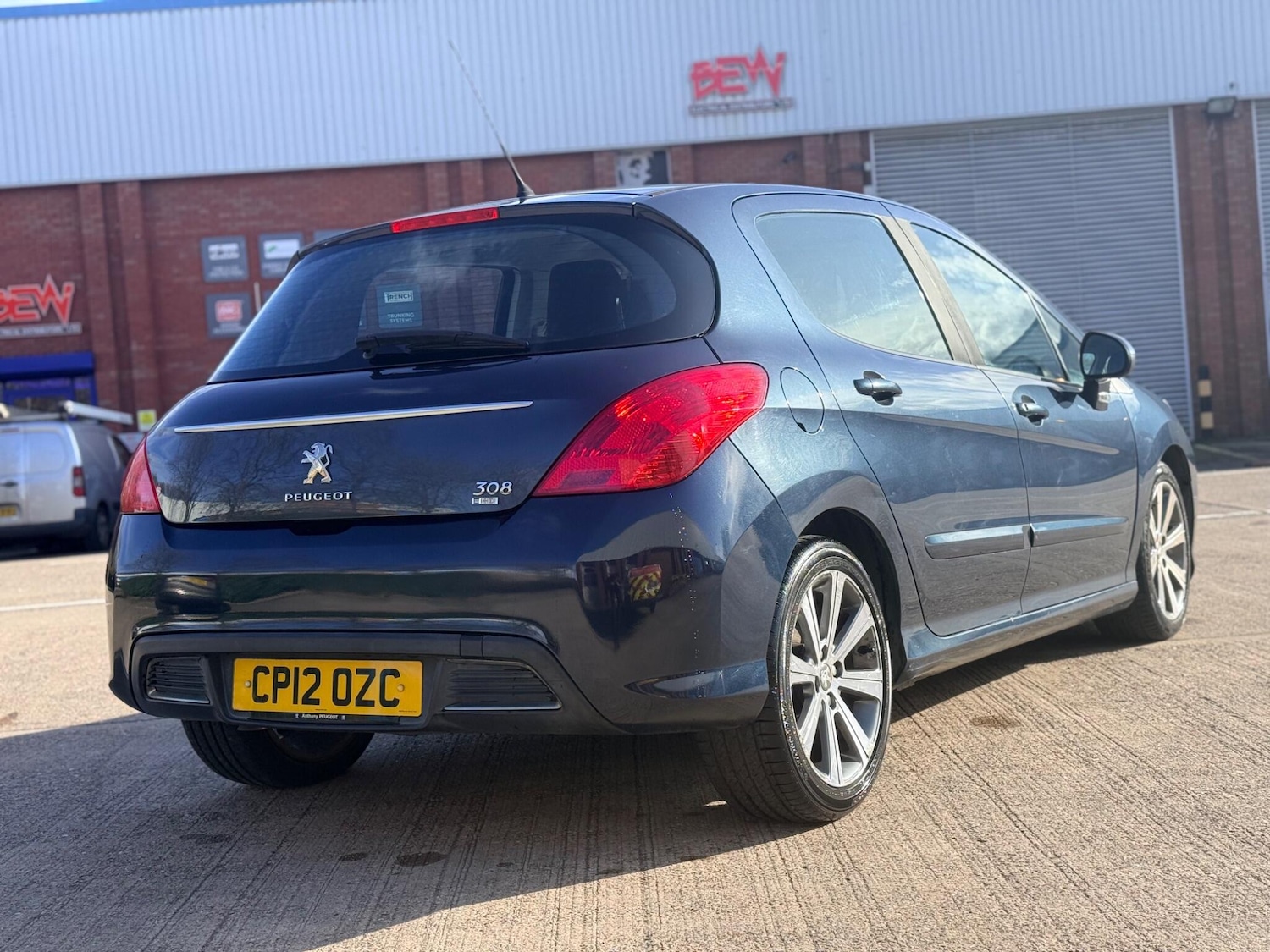 Used Peugeot 308 2012 for sale - 77883244: Photo 9