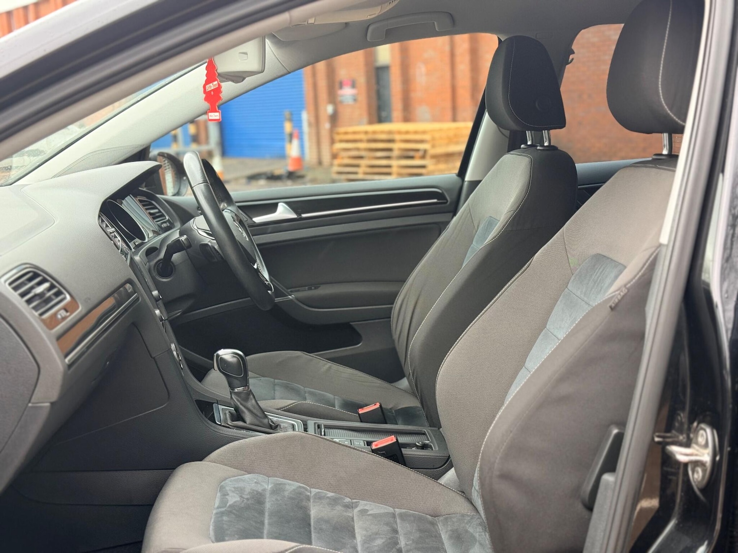 Used Volkswagen Golf 2023 for sale - 77612573: Photo 26