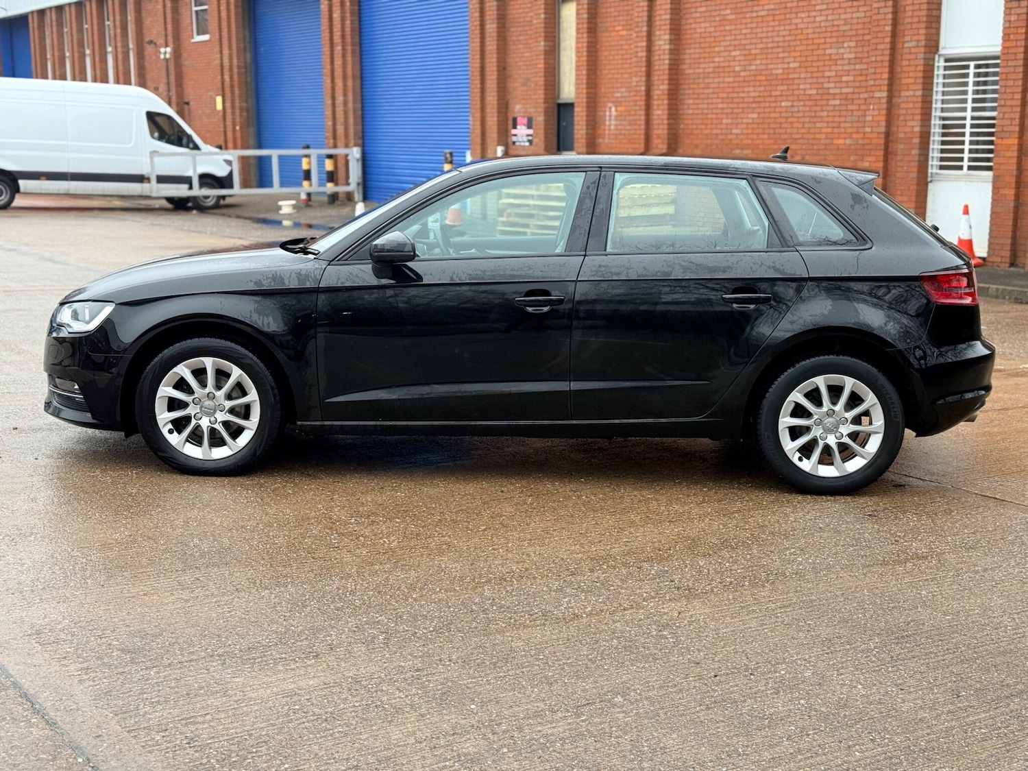 Used Audi A3 2015 for sale - 77255614: Photo 9