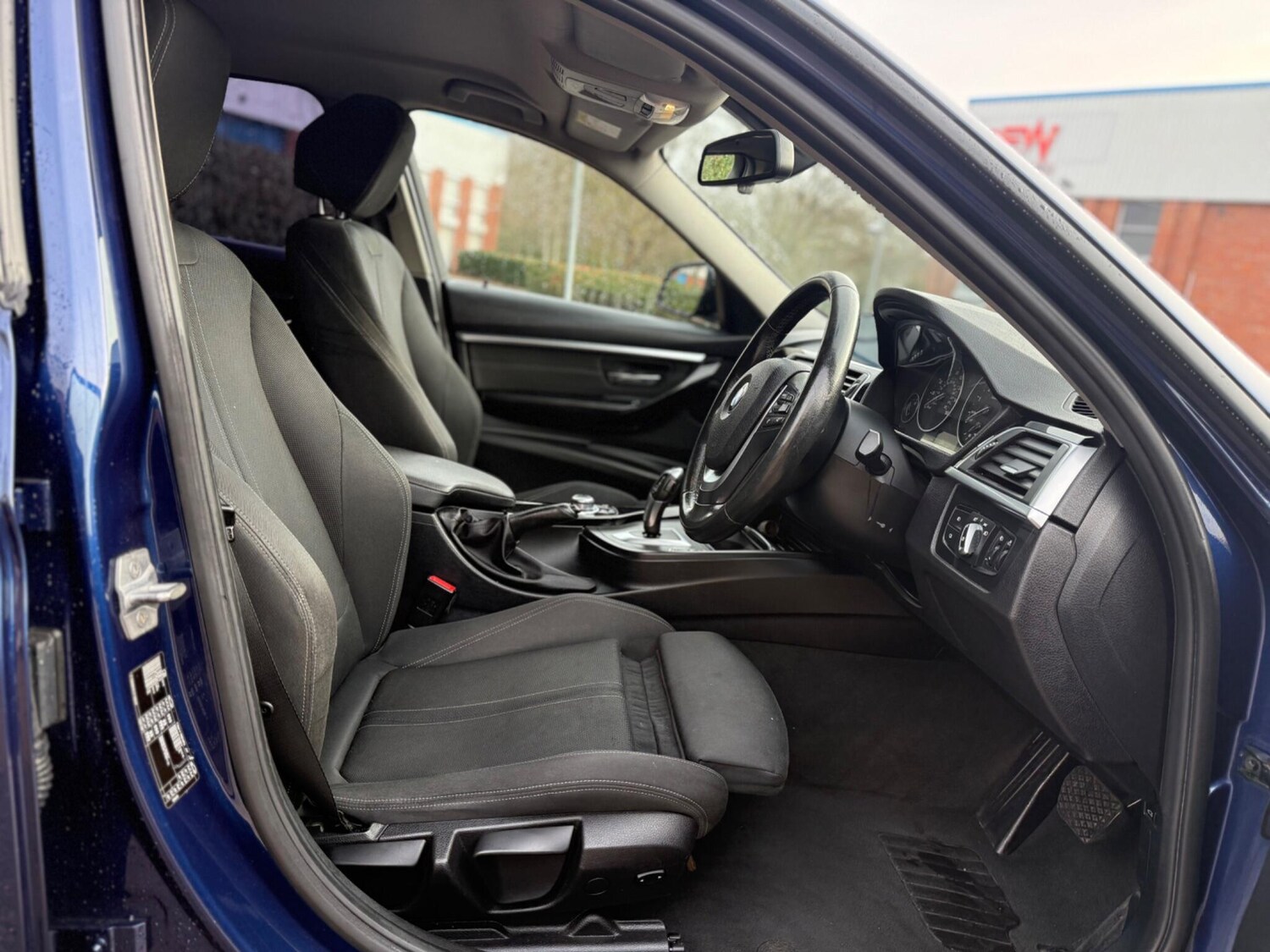 Used BMW 3 Series 2017 for sale - 77255608: Photo 31