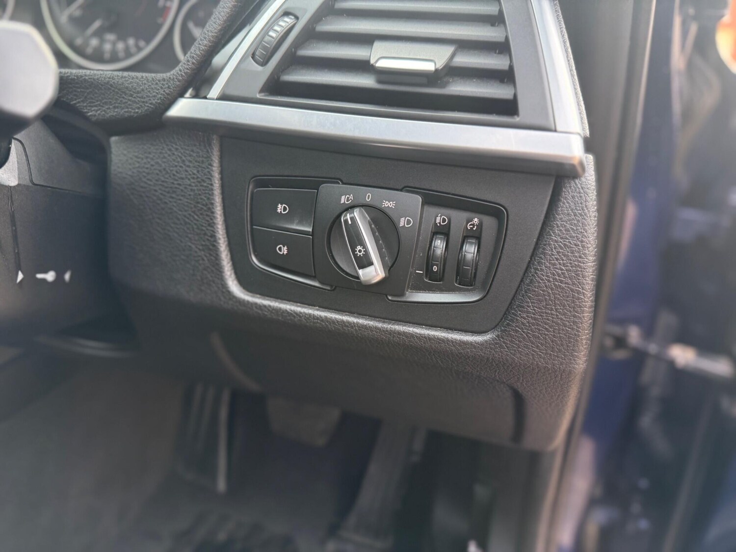 Used BMW 3 Series 2017 for sale - 77255608: Photo 32