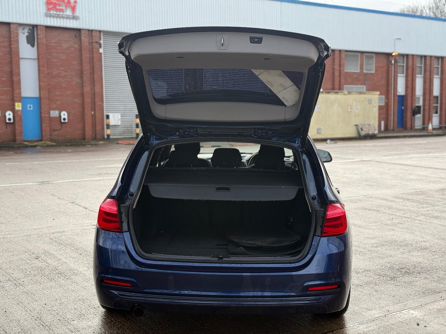 Used BMW 3 Series 2017 for sale - 77255608: Photo 42