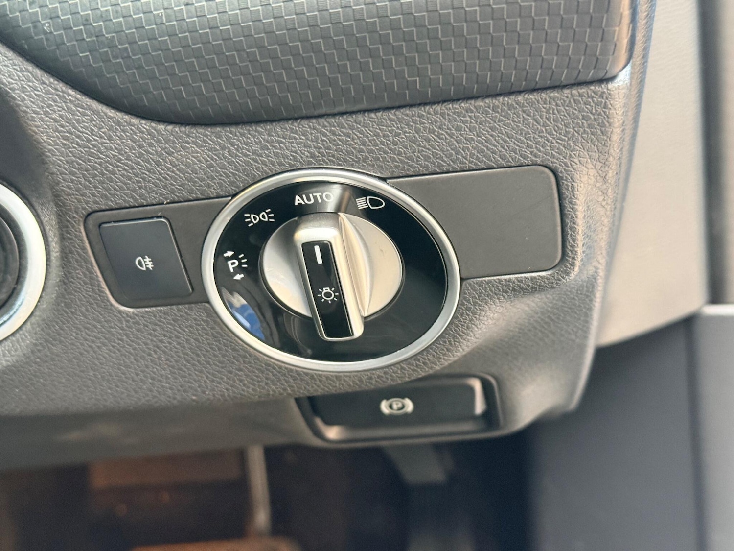 Used Mercedes-Benz A-Class 2013 for sale - 77612238: Photo 33