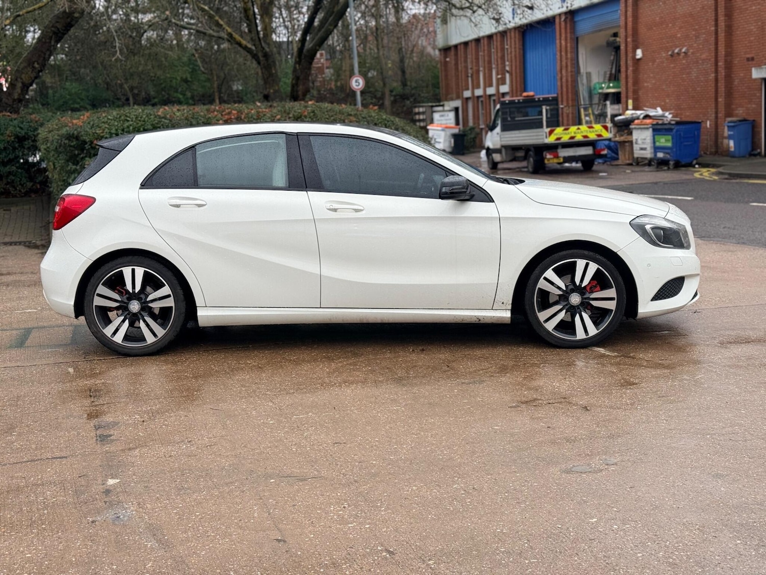 Used Mercedes-Benz A-Class 2015 for sale - 77292058: Photo 22