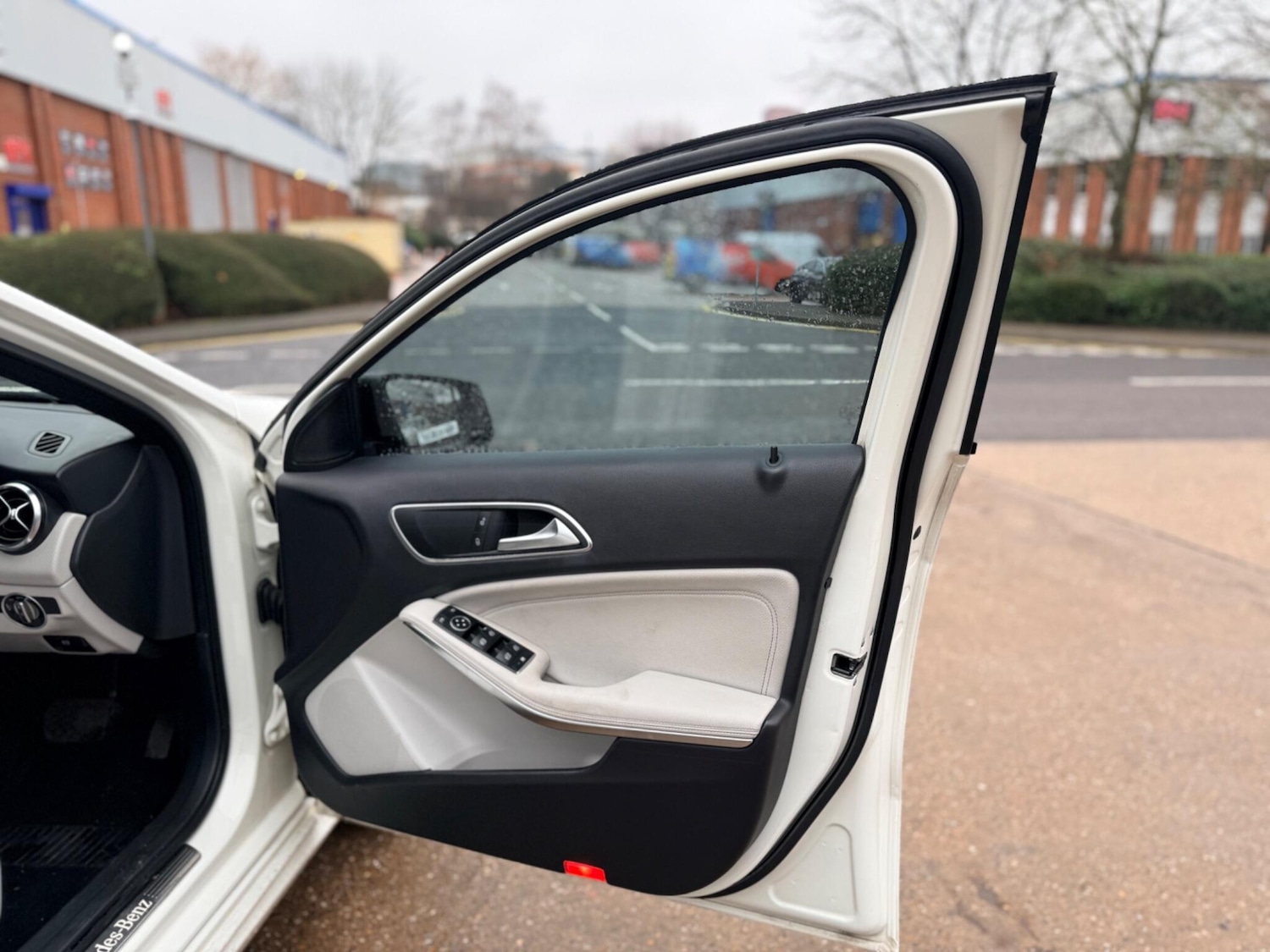 Used Mercedes-Benz A-Class 2015 for sale - 77292058: Photo 24