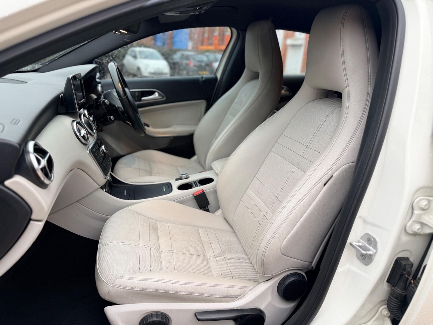 Used Mercedes-Benz A-Class 2015 for sale - 77292058: Photo 25