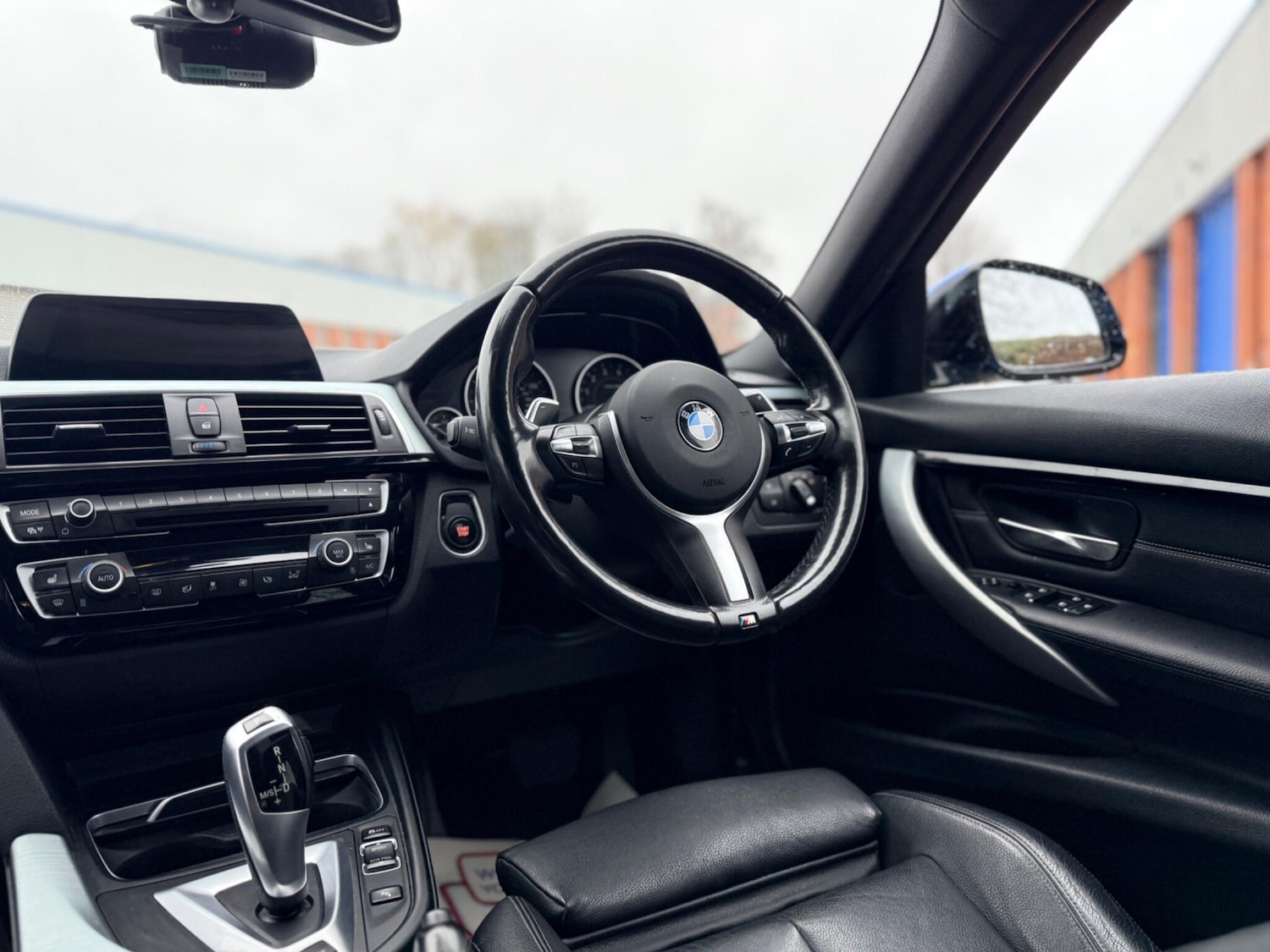 Used BMW 3 Series 2016 for sale - 77255606: Photo 2