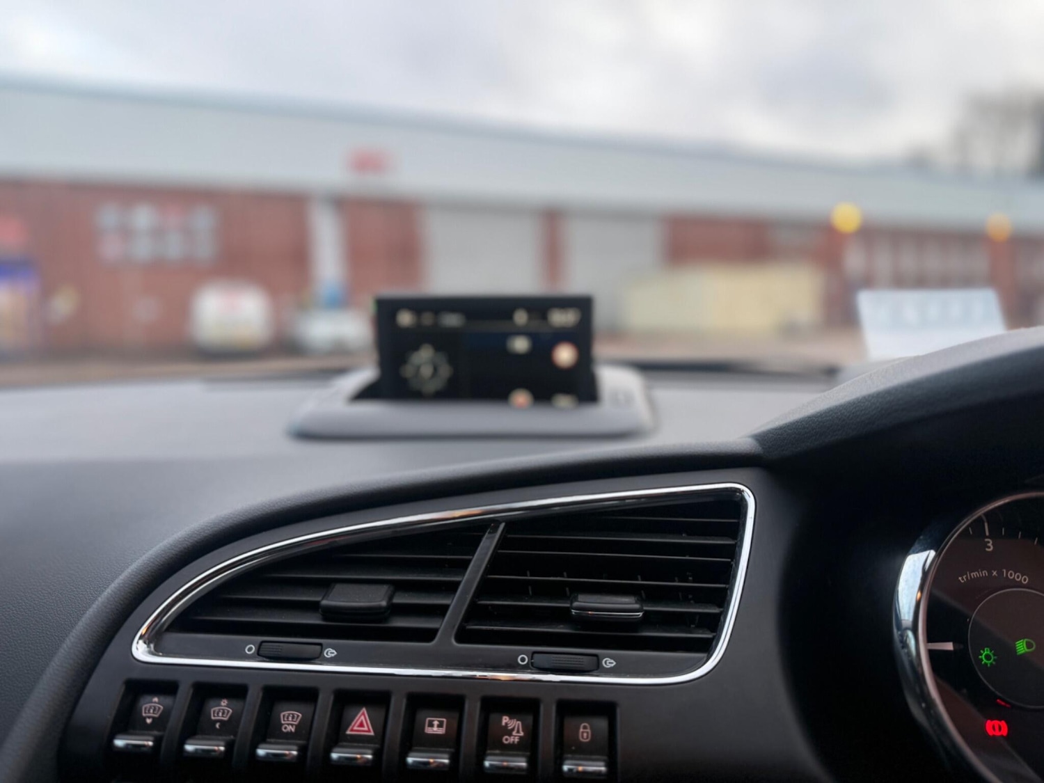 Used Peugeot 3008 2015 for sale - 77255613: Photo 26