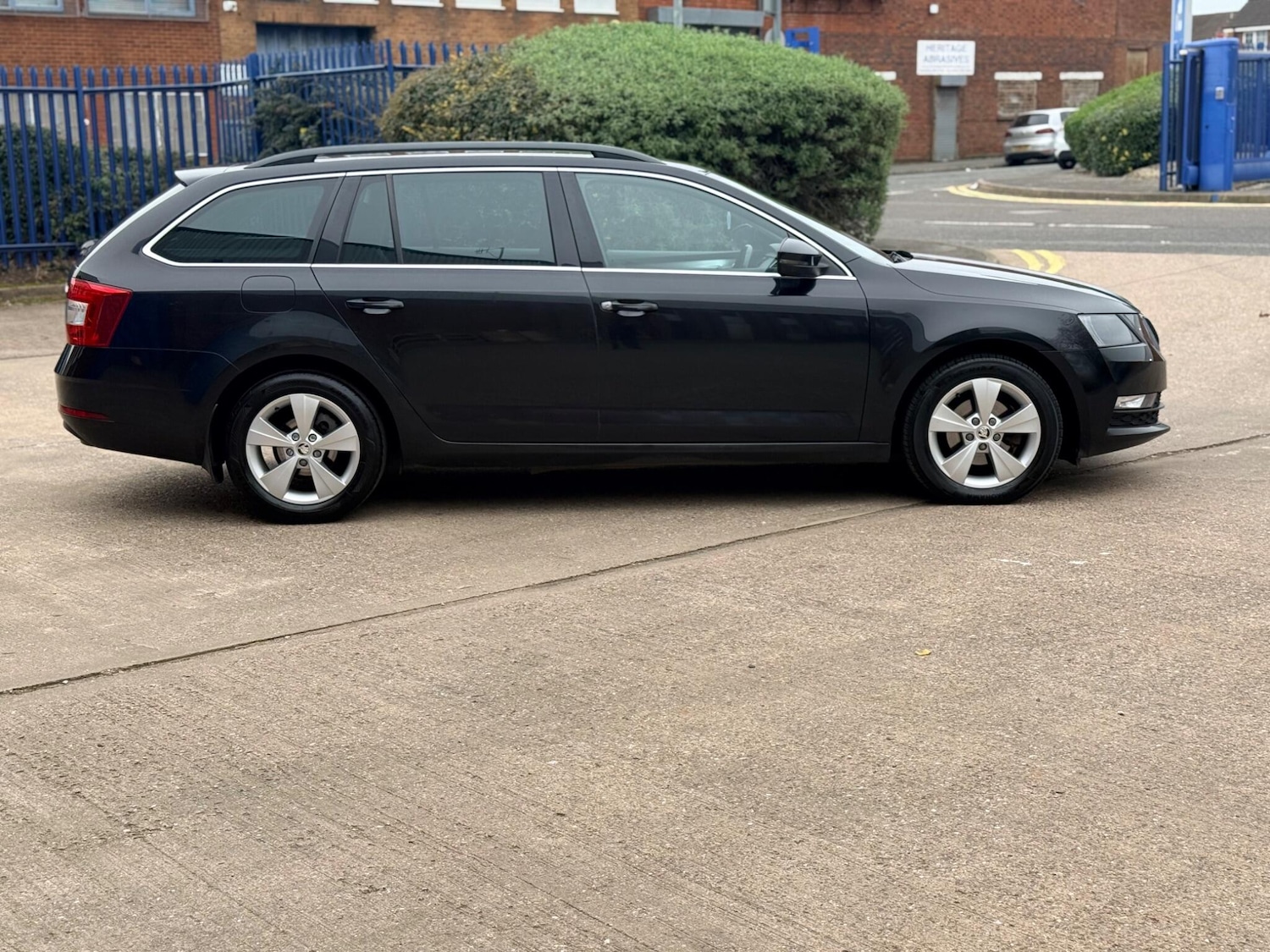 Used Skoda Octavia 2017 for sale - 77993737: Photo 11