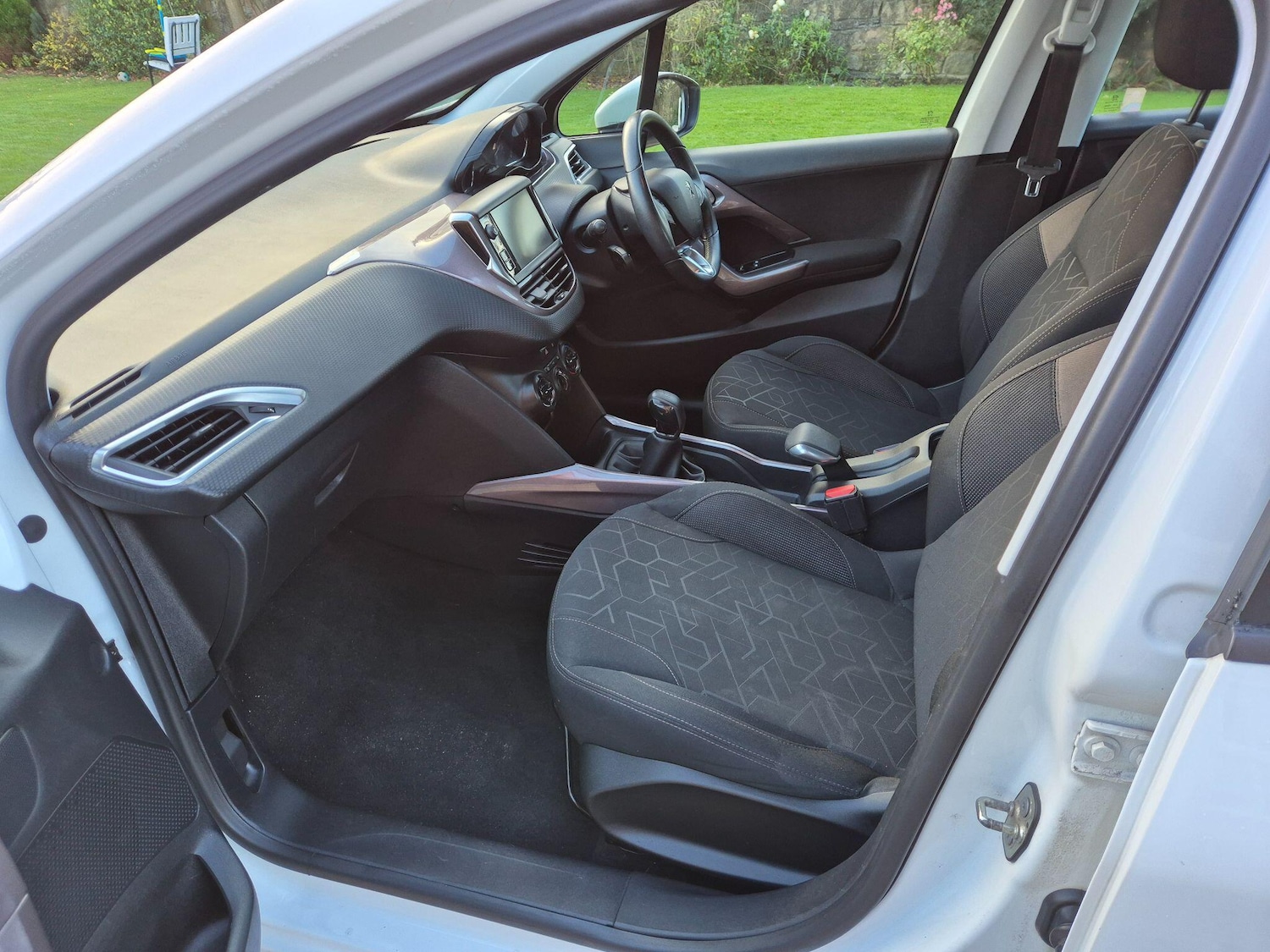 Used Peugeot 2008 2014 for sale - 76644721: Photo 11