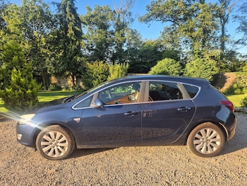 Used Vauxhall Astra 2011 for sale - 79361422: Photo