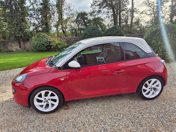 Used Vauxhall ADAM 2015 for sale - 76238800: Photo 2