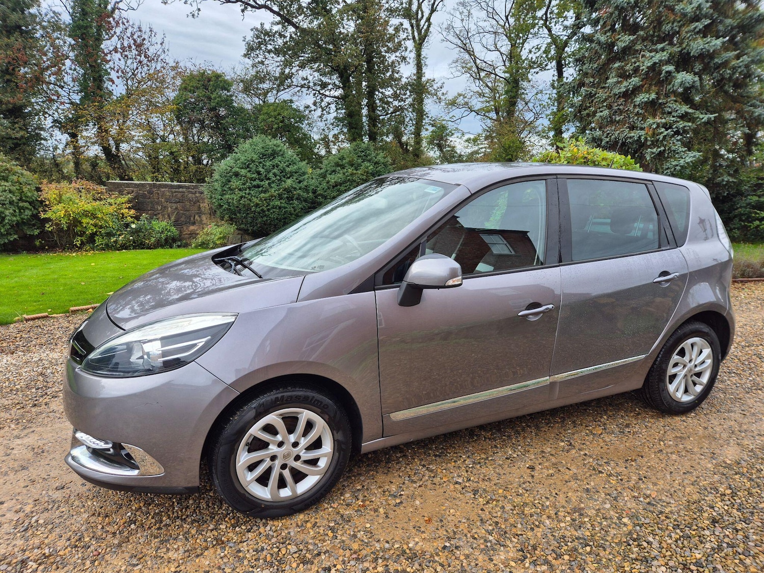 Used Renault Scenic 2015 for sale - 76360927: Photo 1