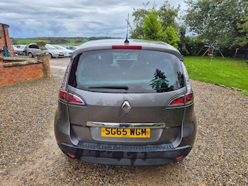 Used Renault Scenic 2015 for sale - 76360927: Photo