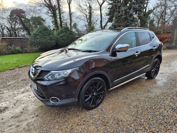 Used Nissan Qashqai 2015 for sale - 77156753: Photo