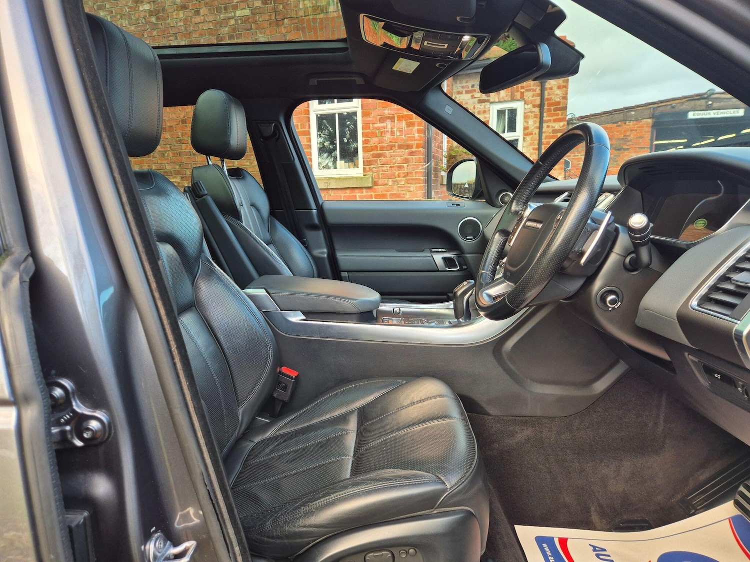 Used Land Rover Range Rover Sport 2015 for sale - 76735241: Photo 2