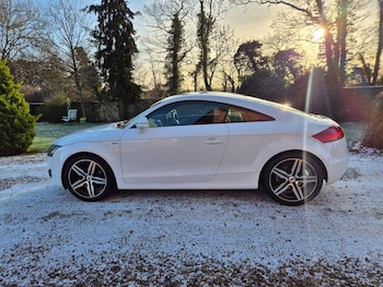 Used Audi TT 2010 for sale - 77163044: Photo