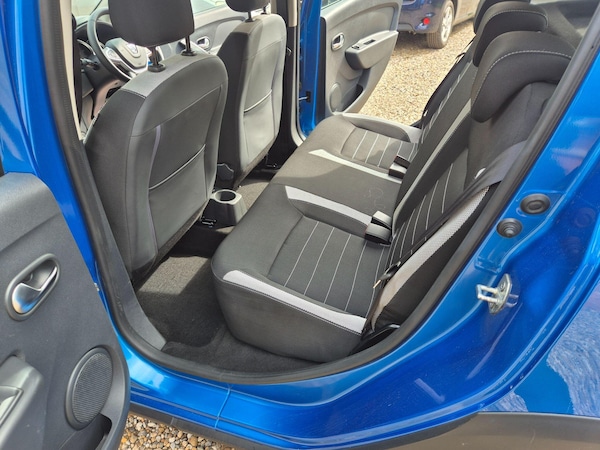 Used Dacia Sandero Stepway 2017 for sale - 75578077: Photo 10