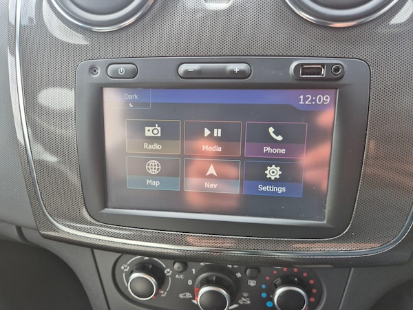 Used Dacia Sandero Stepway 2017 for sale - 75578077: Photo 12