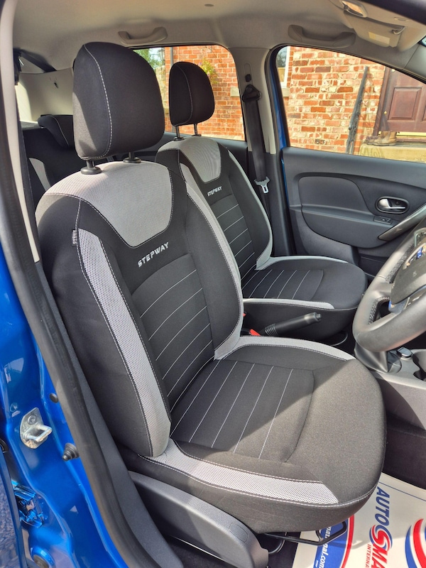 Used Dacia Sandero Stepway 2017 for sale - 75578077: Photo 6