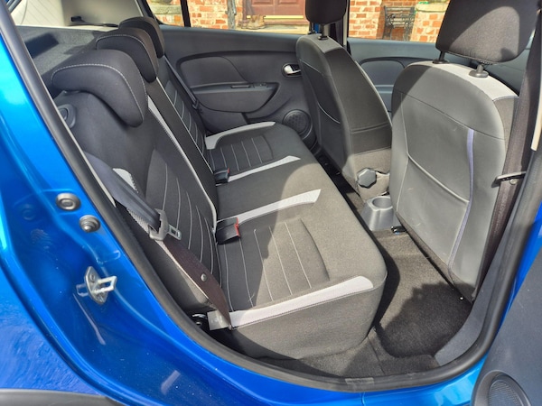 Used Dacia Sandero Stepway 2017 for sale - 75578077: Photo 7