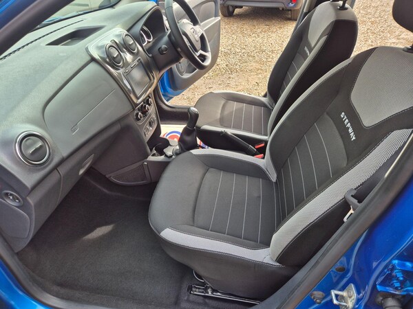 Used Dacia Sandero Stepway 2017 for sale - 75578077: Photo 8