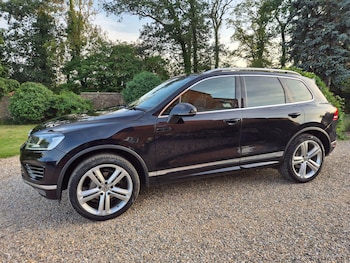 Used Volkswagen Touareg 2017 for sale - 75589473: Photo