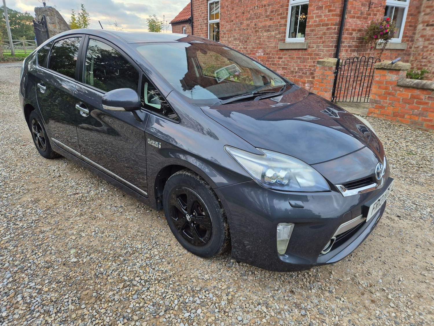 Used Toyota Prius 2013 for sale - 76294755: Photo 14