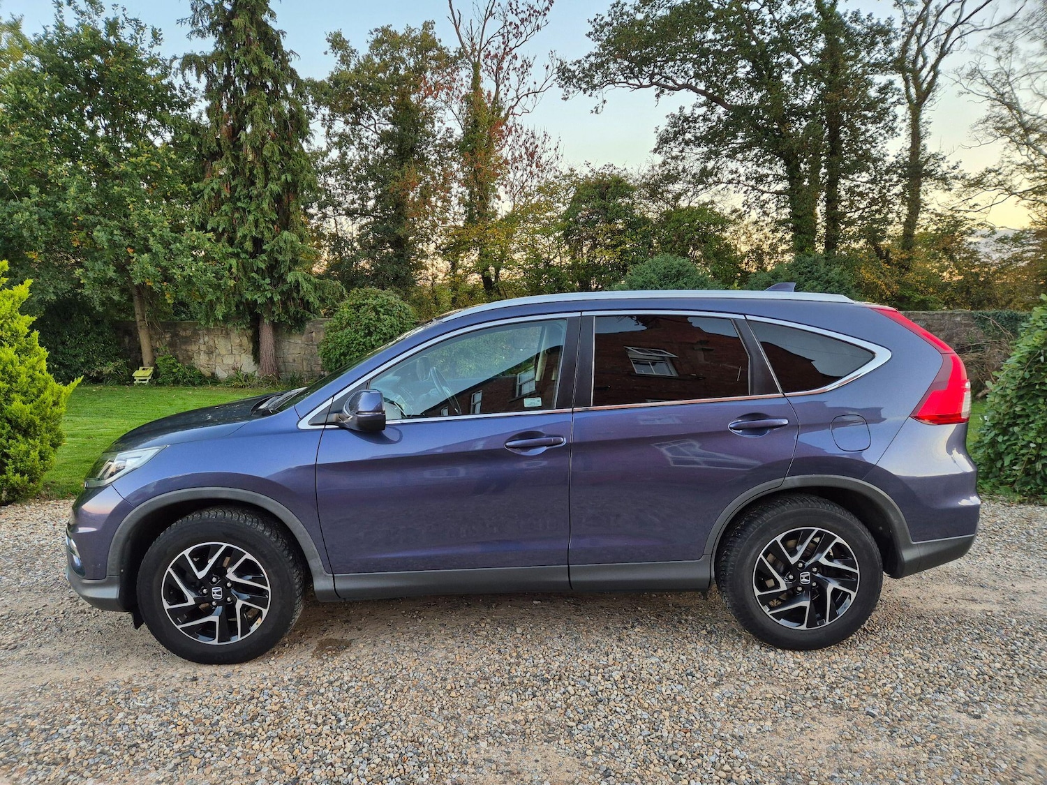 Used Honda CR-V 2017 for sale - 76072858: Photo 2
